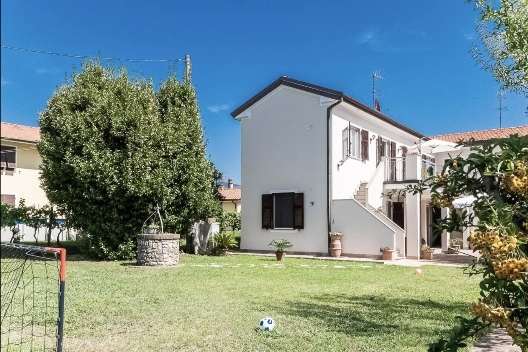 Oasi Di Pace Sarzana Villa Luni Exterior photo